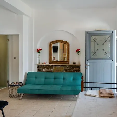 Gorgona 1 * Λουτρά